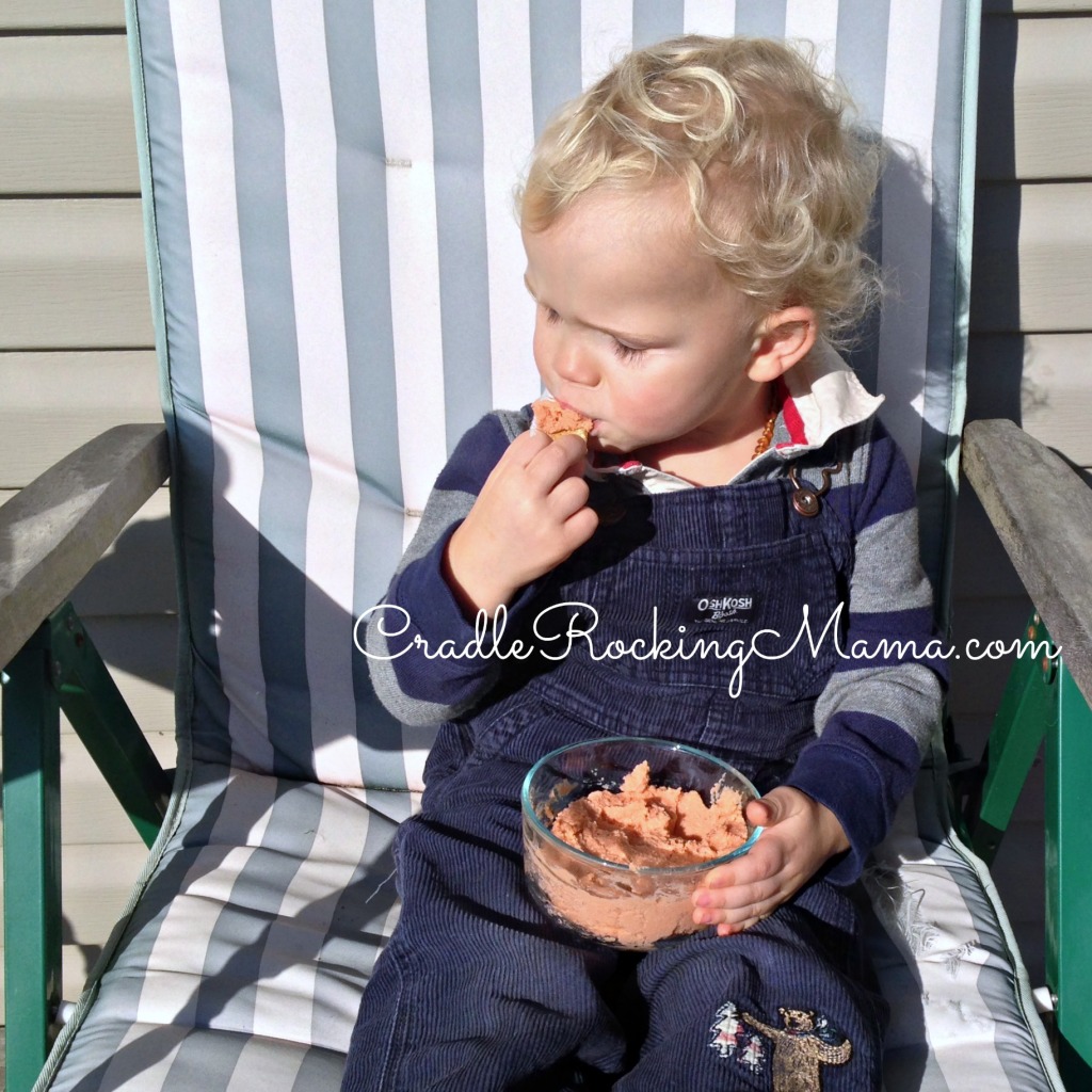 Eating on the porch CradleRockingMama.com